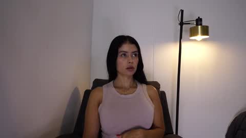 Snapshot of sunnymorrison chatting on 02/20/25, 01:08 sol online show from 02/20/25, 01:08