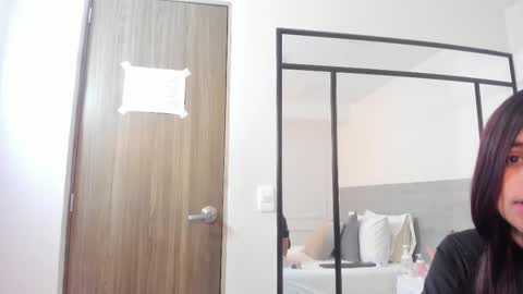 sunnywhitee online show from 09/12/25, 11:15