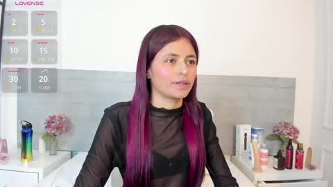 sunnywhitee online show from 04/28/26, 07:19