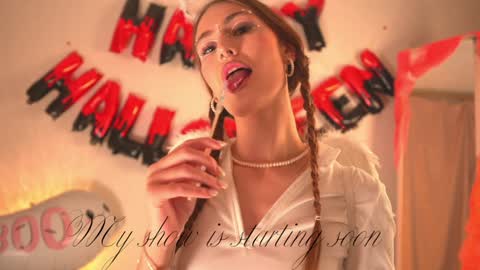 Snapshot of sunrisealice chatting on 12/24/24, 06:55 Alice online show from 12/24/24, 06:55