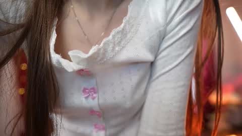 Snapshot of sunrisealice chatting on 10/21/25, 07:42 Alice online show from 10/21/25, 07:42