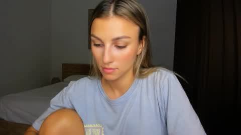 sunsetwithava online show from 09/16/25, 05:08