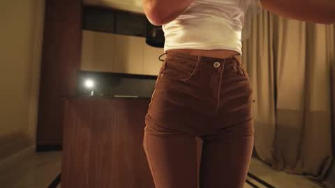 Snapshot of sunshine_______ chatting on 02/15/26, 02:58 sunshine_______ online show from 02/15/26, 02:58