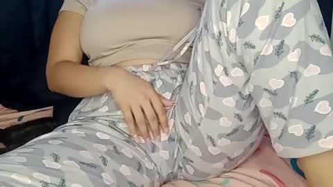 Snapshot of sunshine_days chatting on 01/11/25, 08:54 Annie online show from 01/11/25, 08:54