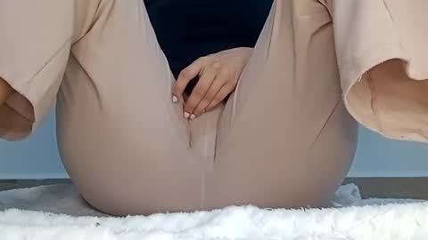 Annie online show from 02/24/26, 04:49