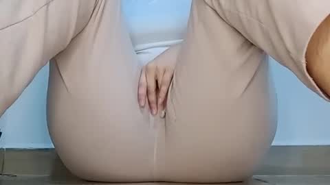 Annie online show from 02/28/26, 05:25