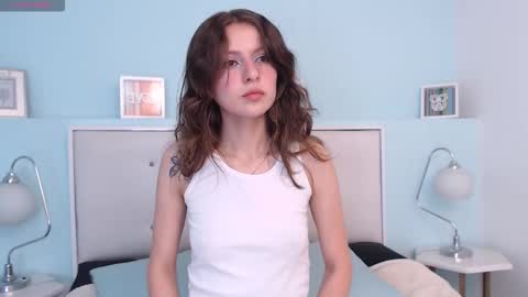 Snapshot of sunshine_gh1 chatting on 10/21/25, 09:15 Sunshine online show from 10/21/25, 09:15