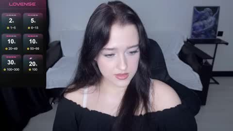 Snapshot of sunshine_j chatting on 11/12/25, 07:46 sunshine_j online show from 11/12/25, 07:46