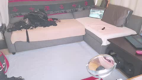 Snapshot of sunshine_sissy chatting on 04/20/26, 08:50 Sunshine online show from 04/20/26, 08:50