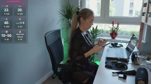 sunshineanna86 online show from 07/08/26, 12:42
