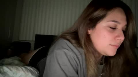 Snapshot of sunshinemae09 chatting on 10/30/25, 02:46 sunshinemae09 online show from 10/30/25, 02:46