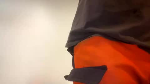 Snapshot of sunsyyy chatting on 01/12/26, 04:23 sunsyyy online show from 01/12/26, 04:23