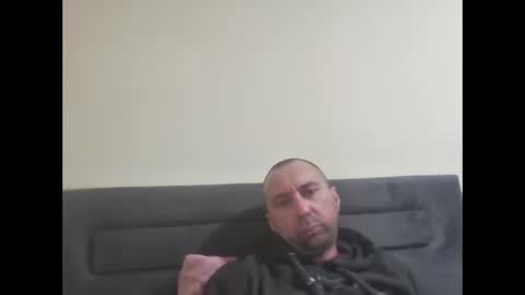 super42835015 online show from 04/15/26, 05:31