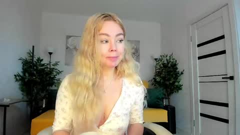 Jenn online show from 04/12/26, 03:55