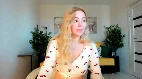 Jenn online show from 04/14/26, 03:12