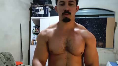 Snapshot of superbigmr chatting on 07/08/26, 03:33 james online show from 07/08/26, 03:33