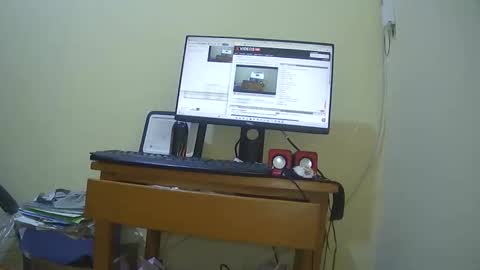 Snapshot of superboy977 chatting on 11/15/25, 04:54 superboy977 online show from 11/15/25, 04:54