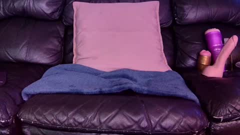 Snapshot of superduty5speed chatting on 12/08/24, 08:04 Thomas online show from 12/08/24, 08:04