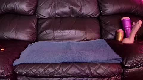 Snapshot of superduty5speed chatting on 12/16/24, 02:57 Thomas online show from 12/16/24, 02:57