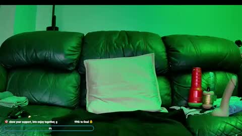 Snapshot of superduty5speed chatting on 11/01/25, 03:52 Thomas online show from 11/01/25, 03:52