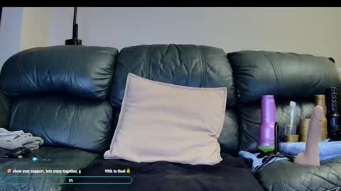 Snapshot of superduty5speed chatting on 12/21/25, 07:54 Thomas online show from 12/21/25, 07:54