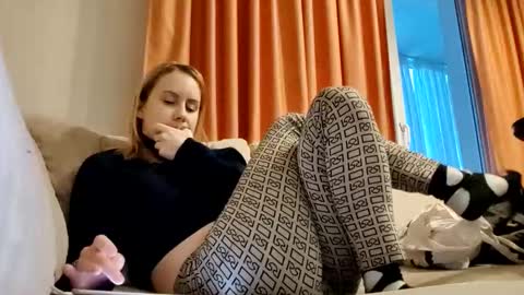 Snapshot of supereasyx chatting on 01/18/25, 12:04 Annie online show from 01/18/25, 12:04