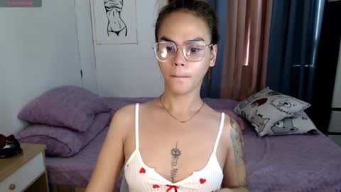 Snapshot of superhotvaleria chatting on 02/04/26, 01:00 Im val online show from 02/04/26, 01:00
