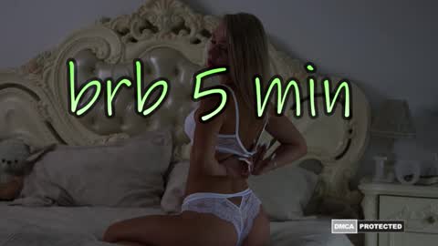 Snapshot of supernatalie chatting on 10/30/25, 02:02 Natalie online show from 10/30/25, 02:02