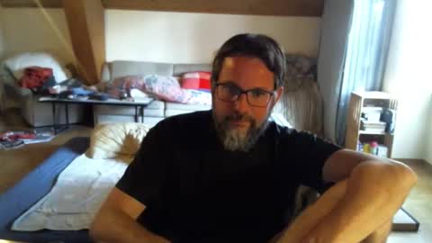 Snapshot of supersquirrel81 chatting on 09/20/25, 03:57 supersquirrel81 online show from 09/20/25, 03:57