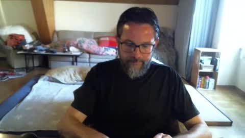 Snapshot of supersquirrel81 chatting on 09/21/25, 06:26 supersquirrel81 online show from 09/21/25, 06:26