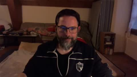 Snapshot of supersquirrel81 chatting on 10/17/25, 04:53 supersquirrel81 online show from 10/17/25, 04:53