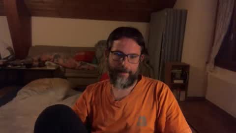 Snapshot of supersquirrel81 chatting on 10/21/25, 06:41 supersquirrel81 online show from 10/21/25, 06:41