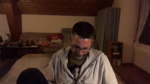 Snapshot of supersquirrel81 chatting on 11/25/25, 07:58 supersquirrel81 online show from 11/25/25, 07:58