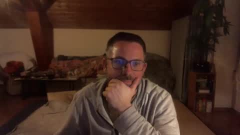 supersquirrel81 online show from 12/21/25, 06:15