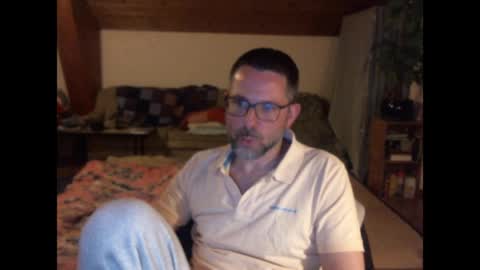 supersquirrel81 online show from 04/15/26, 07:58