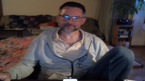 supersquirrel81 online show from 04/19/26, 06:21