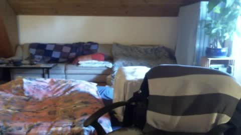 supersquirrel81 online show from 04/21/26, 04:56