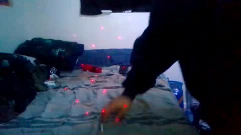 BumbleBeeTuna93 online show from 11/25/25, 07:19