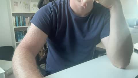 Snapshot of surfstar81 chatting on 07/16/26, 06:30 surfstar81 online show from 07/16/26, 06:30
