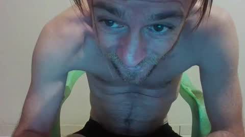 Snapshot of surfsup34 chatting on 01/07/25, 12:55 surfsup34 online show from 01/07/25, 12:55