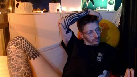 Snapshot of surgical_steel chatting on 02/07/25, 01:47 SurgicalSteel online show from 02/07/25, 01:47