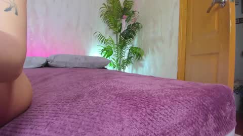 Annie online show from 01/29/25, 04:15