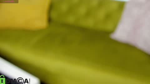 Annie online show from 11/01/25, 01:07