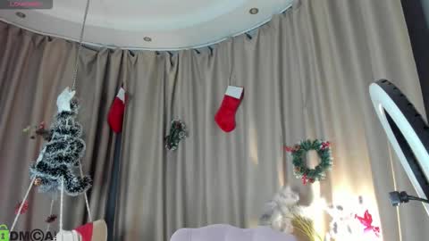 Annie online show from 12/05/25, 12:41