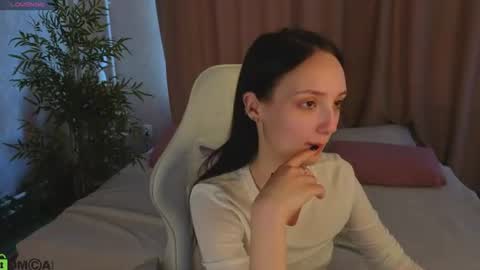 Annie online show from 07/03/26, 01:34