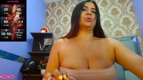 Snapshot of susana_hicks chatting on 06/01/26, 12:51 S U S A N A online show from 06/01/26, 12:51