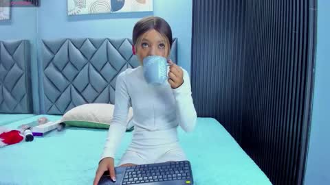 susana_sanchezz online show from 03/03/26, 12:44