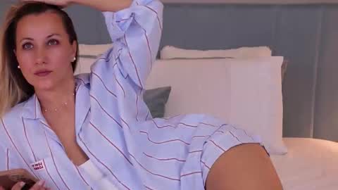 Snapshot of susanjewel chatting on 09/25/25, 06:50 SusanJewel online show from 09/25/25, 06:50