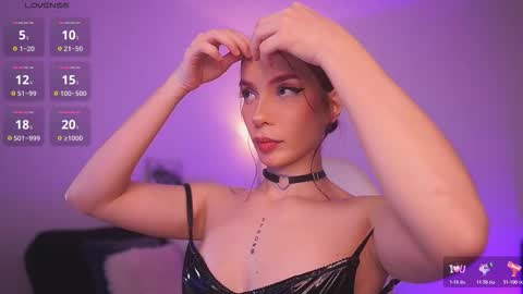  Sus Moore  online show from 03/08/26, 02:04