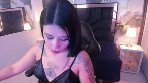 susanvilla online show from 06/16/26, 08:11